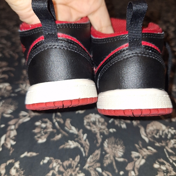 Toddler Jordan 1 mid - Picture 5 of 8